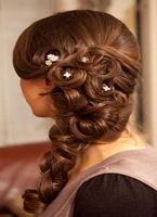  wieczorowe fryzury na wesele,  galeria  fryzur damskich w katalogu z numerem  75
